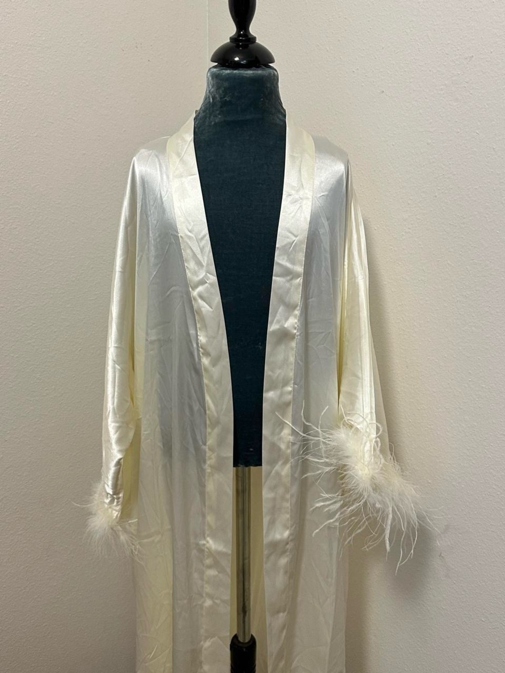 Silky Ivory Marabou-Trim Long Robe